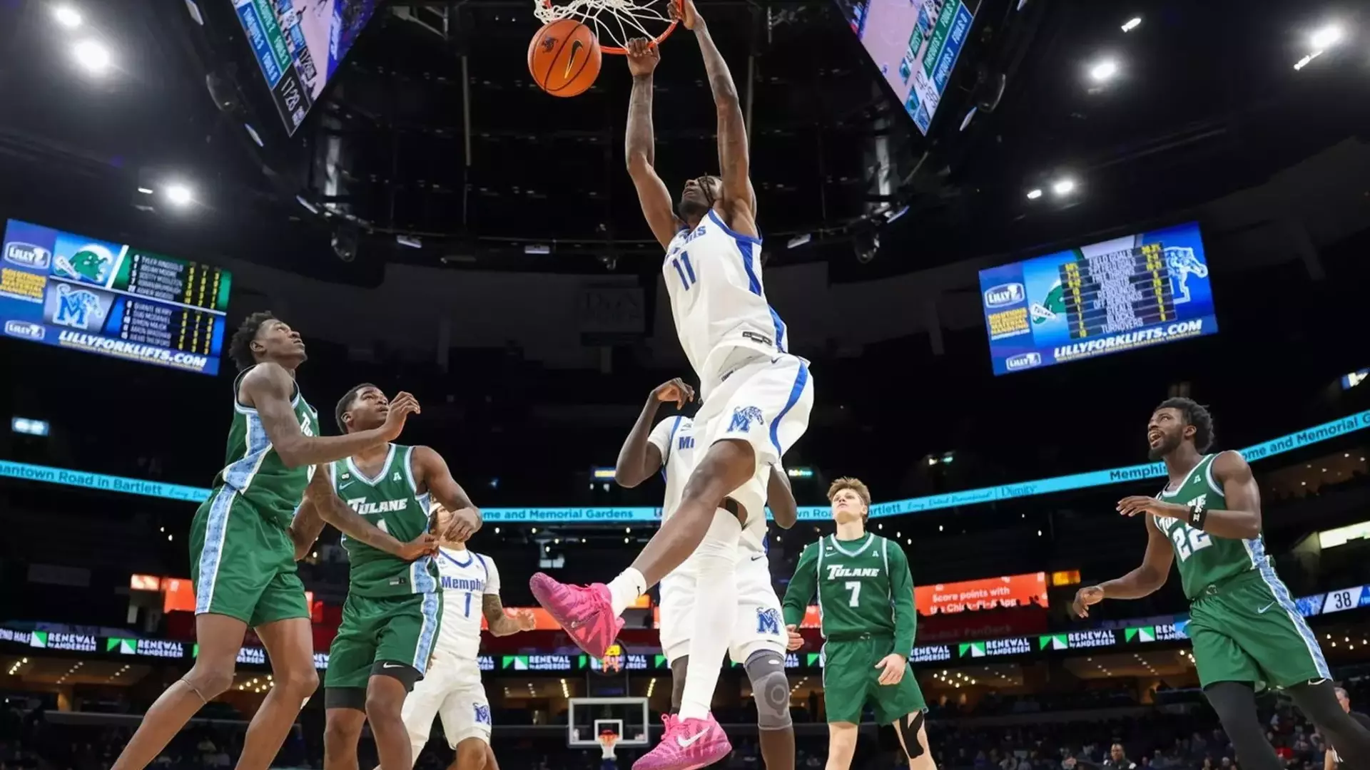 Aaron Bradshaw dunking vs Tulane