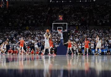Cover image for Syracuse vs UCONN
