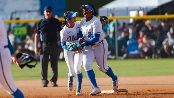 Aleena Garcia and Kaniya Bragg