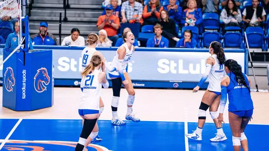Broncos Roll Past Aggies