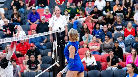Broncos Sweep Aztecs