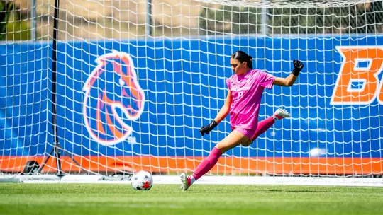Broncos Blank Bulldogs, Extend Win Streak to Nine