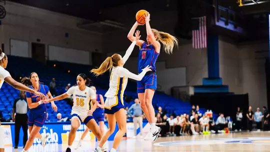 Thompson Leads Broncos to Dominant Victory