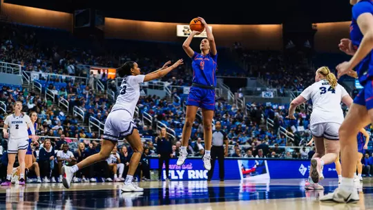 Libby Hutton taking a shot