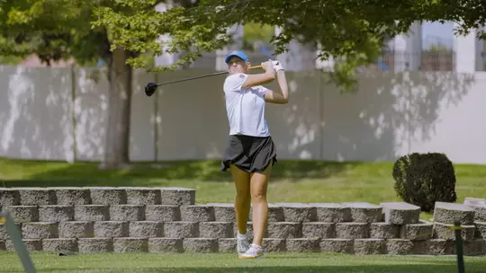 Macee Greenwood drive during qualifying round