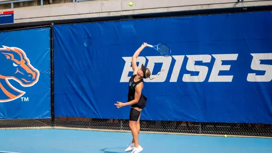 Broncos’ Win Streak Ends Against Rebels