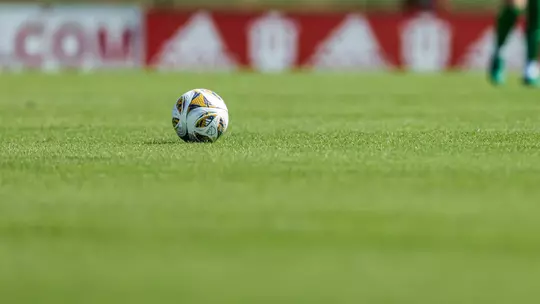 BLOOMINGTON, IN - September 28, 2025 - the Indiana Hoosiers Women's Soccer Team during the game between the Oregon Ducks and the Indiana Hoosiers at Bill Armstrong Stadium in Bloomington, IN. Photo By Benjamin Harper/Indiana Athletics