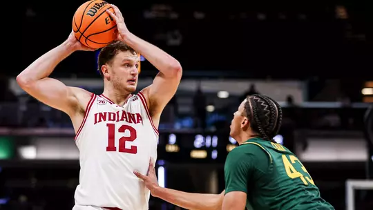 Tucker DeVries vs. Baylor