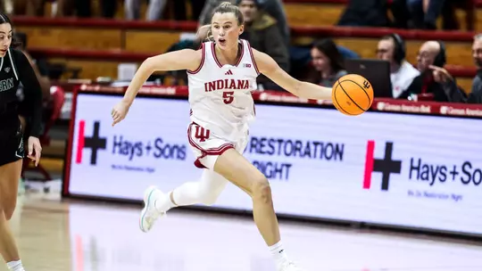 BLOOMINGTON, IN - December 14, 2025 - guard Lenée Beaumont #5 of the Indiana Hoosiers during the game between the Eastern Michigan Eagles and the Indiana Hoosiers at Simon Skjodt Assembly Hall in Bloomington, IN. Photo By Indiana Athletics