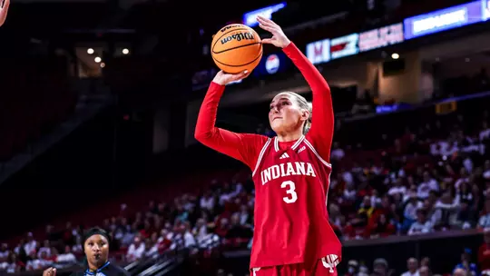 COLLEGE PARK, MD - January 4, 2026 - forward Maya Makalusky #3 of the Indiana Hoosiers during the game between the Maryland Terrapins and the Indiana Hoosiers at the Xfinity Center in College Park, MD Photo By Maddi Sponsel/Indiana Athletics