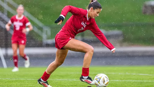 BLOOMINGTON, IN - October 19, 2025 - defender Grace Hamm #21 of the Indiana Hoosiers during the game between the Penn State Nittany Lions and the Indiana Hoosiers at Bill Armstrong Stadium in Bloomington, IN. Photo By Peter Davis/Indiana Athletics