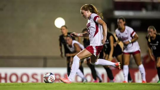 BLOOMINGTON, IN - August 21, 2026 - defender Piper Coffield #22 of the Indiana Hoosiers during the game between the Bellarmine Knights and the Indiana Hoosiers at Bill Armstrong Stadium in Bloomington, IN. Photo By Peter Davis/Indiana Athletics