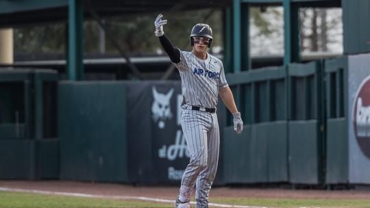 Image related to Thomason breaks home run record, Falcons win 8-5