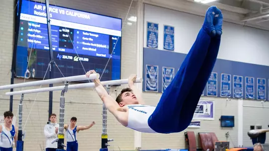 Image related to Air Force Downs Mavs in 307.050-278.950 Victory