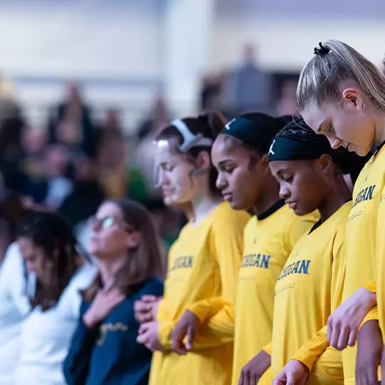 Women's basketball pregame lineup