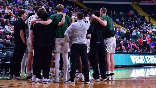 Huddle (Youngstown State)