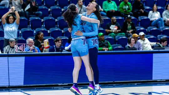 Louann Battiston, Dominique Ennis