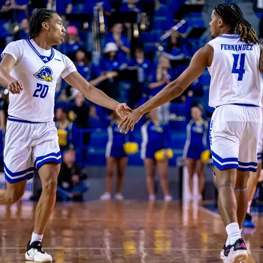 Men's Basketball Earns First Win of the Season With 81-70 Victory Over Saint Peter's