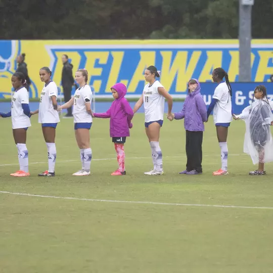 Second Half Rally Leads to 2-2 Draw for Women's Soccer