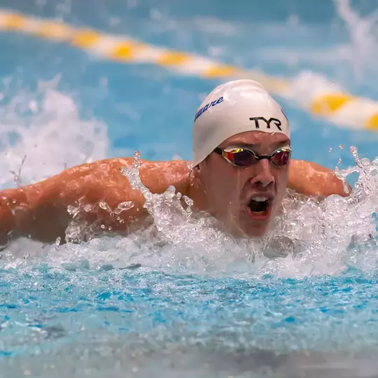 Men's Swimming & Diving Completes Day One at West Virginia/Cincinnati