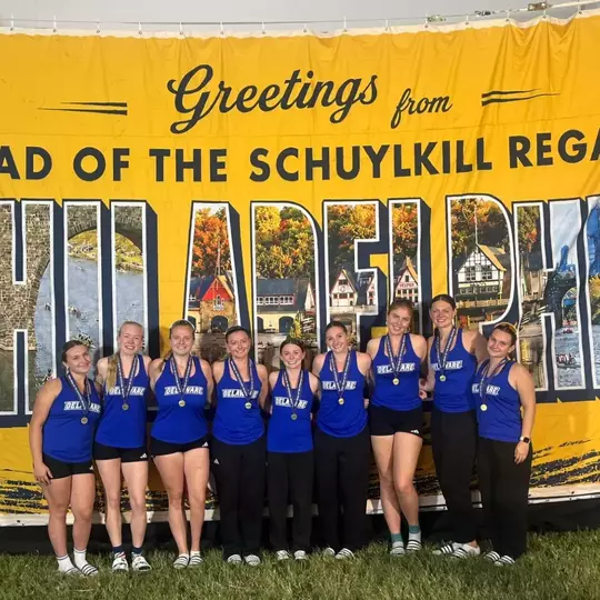 Rowing’s Freshmen 8+ Earn Bronze at the Head of the Schuylkill Regatta