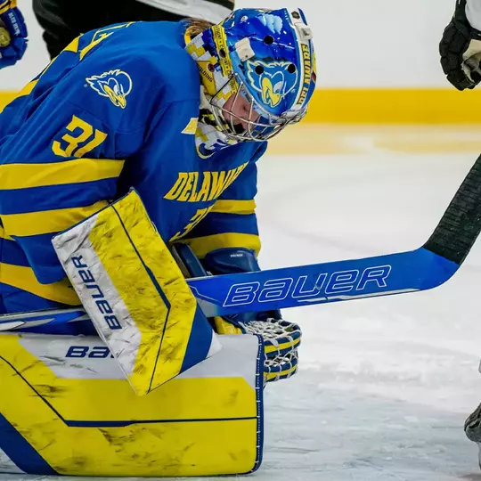 Payne Stops All 40 Shots as Ice Hockey Shuts Out Syracuse 1-0
