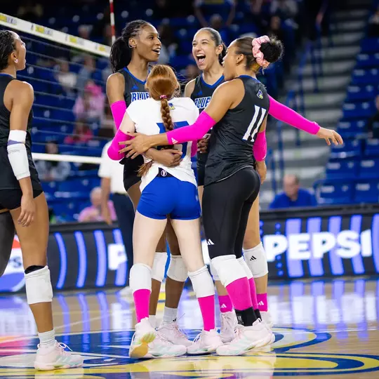 Volleyball Wins Huge Match Against New Mexico State With Five-Set Victory