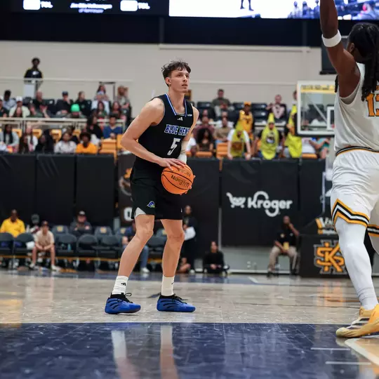 Men's Basketball Returns to Newark to Host Sam Houston