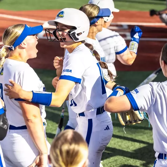 Softball Claims Series Against UTEP with 6-4 Win