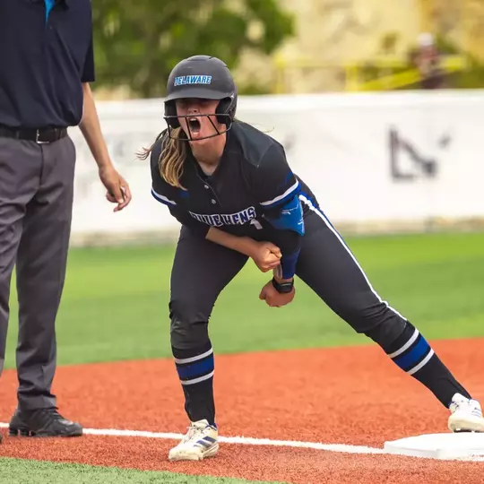 Softball Sweeps UTEP; Wins Finale 6-3