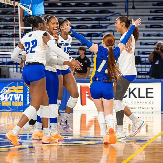 Volleyball Begins CUSA Play With Win Over Jacksonville State Behind Inman's Big Night