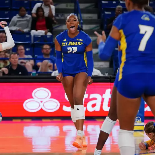 Volleyball Completes Undefeated Blue Hen Invite With Straight-Set Win Over New Haven