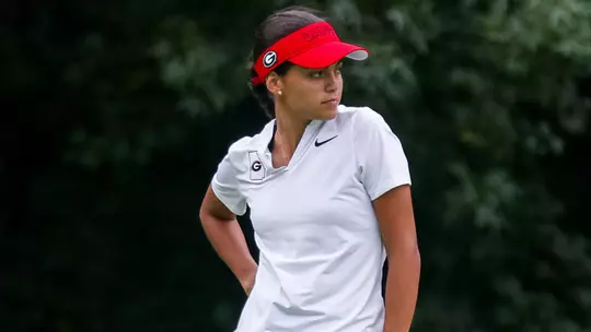 Maria Garcia in a practice round at the UGA Golf Course (photo by Madison Keel)