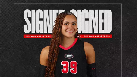 Alyssa Worden Signing Banner