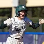 Sydney Doloszycki celebrates a double