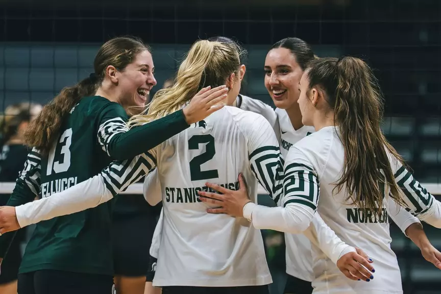 VB vs. Eastern Michigan 2026 huddle