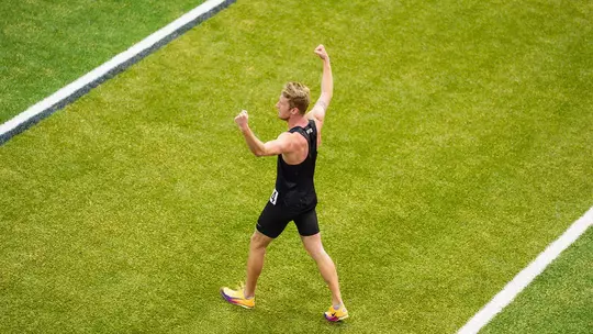 Isaiah Givens celebrates breaking facility record