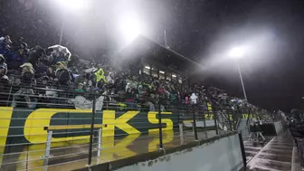 The Oregon Ducks take on the Oregon State Beavers at Papé Field in Eugene, Oregon on November 4, 2022 (Isaac Wasserman/ Eric Evans Photography)