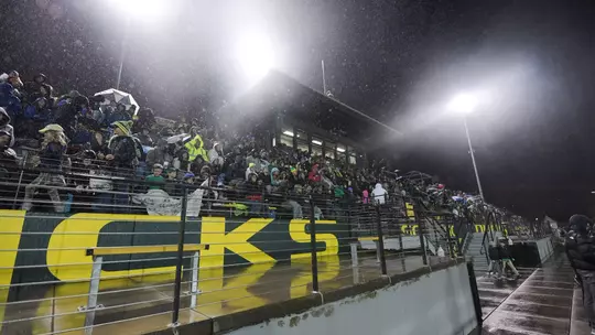 The Oregon Ducks take on the Oregon State Beavers at Papé Field in Eugene, Oregon on November 4, 2022 (Isaac Wasserman/ Eric Evans Photography)