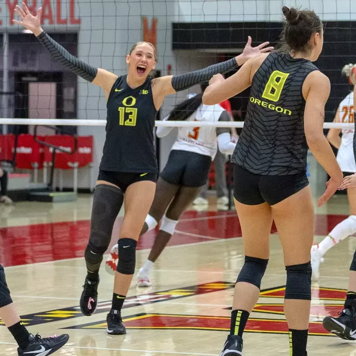 Team huddle, celebration at Maryland (Nov. 28)