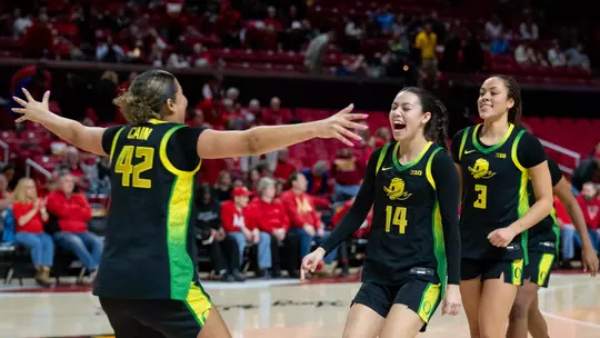 Big Fourth Quarter Gives Ducks Upset of Terps Image