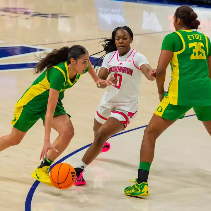 The Oregon women's basketball team takes on Washington at Alaska Airlines Arena in Seattle on Feb. 15, 2026.