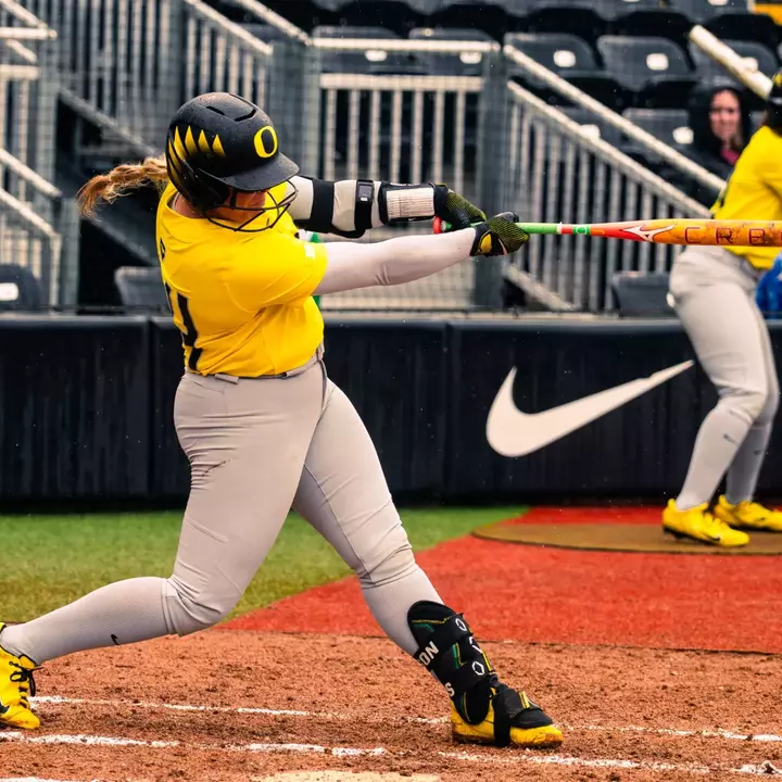 Ducks Overwhelm Bulldogs for Sixth Straight Win Image