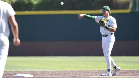 Zach Nagy throwing the ball vs. Sac State 2026