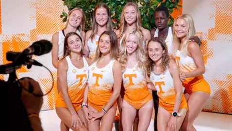 Lady Vols Cross Country - 2025 Photo Day