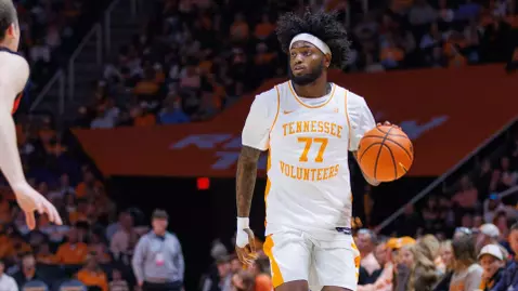 KNOXVILLE, TN - December 21, 2025 - Guard Amaree Abram #77 of the Tennessee Volunteers during the game between the Gardner-Webb Runnin' Bulldogs and the Tennessee Volunteers at Food City Center in Knoxville, TN. Photo By Elliot Walker/Tennessee Athletics