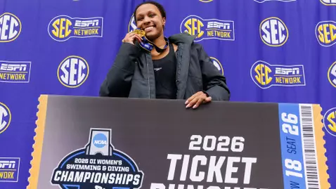 Jillian Crooks Celebrates 10 Back Gold Medal Win on Day Three of SEC Swimming & Diving Championships