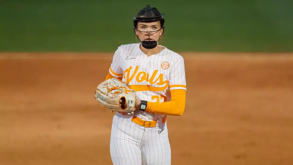 KNOXVILLE, TN - February 28, 2025 - Pitcher Erin Nuwer #33 of the Tennessee Lady Volunteers during the game between the Indiana State Sycamores and the Tennessee Lady Volunteers at Sherri Parker Lee Stadium in Knoxville, TN. Photo By Avery Bane/Tennessee Athletics