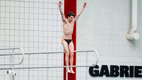 Owen Redfearn Competes in Platform at NCAA Zone B Diving Championships