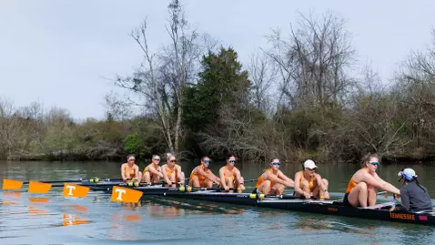 Lady Vols Prepare for Race Against Stanford